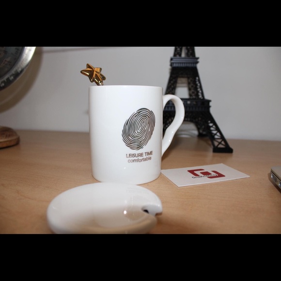 ⬇️ Ceramic Coffee Mug With Spoon and Lids⬇️ - Picture 2 of 4